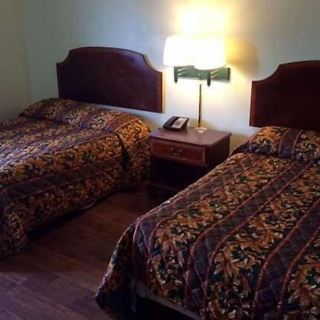 Knights Inn Center Valley Экстерьер фото