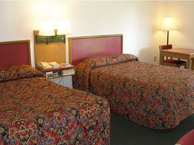 Knights Inn Center Valley Экстерьер фото