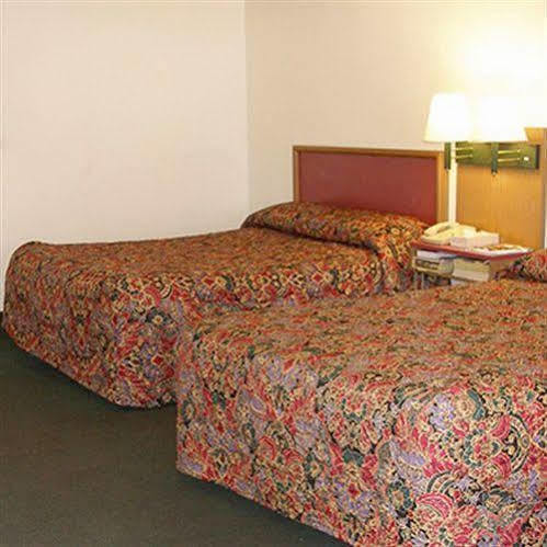 Knights Inn Center Valley Экстерьер фото